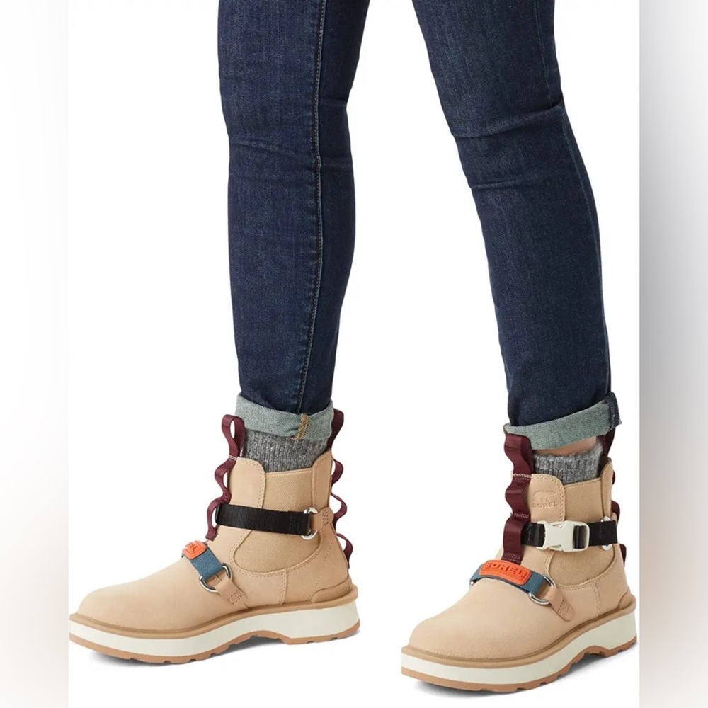 Sorel Hi-Line Eq Chelsea Boot Beige sz 6